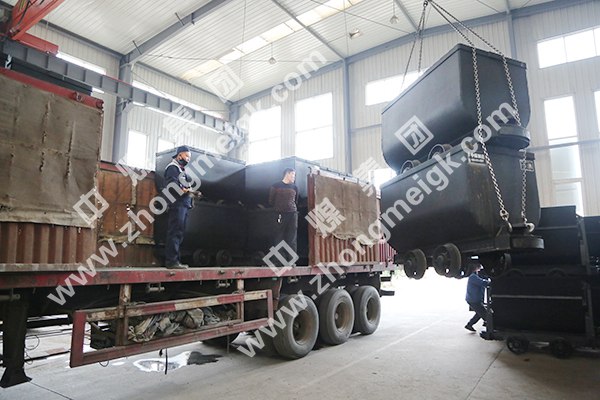 中煤集团一批固定式矿车发往山西忻州